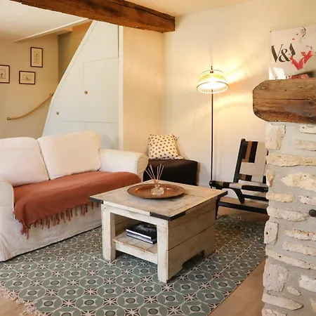 公寓 La Maison Du Clocher By La Boite En *