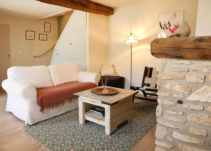 아파트 La Maison Du Clocher By La Boite En *