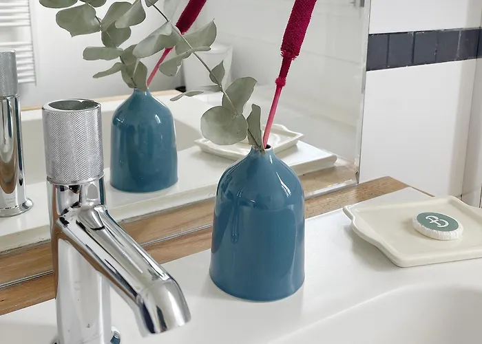 La Maison Du Clocher By La Boite En 아파트