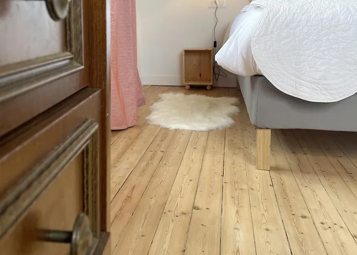 아파트 La Maison Du Clocher By La Boite En Courteuil