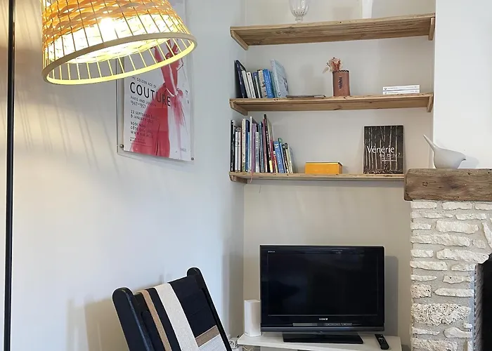 La Maison Du Clocher By La Boite En 아파트 Courteuil